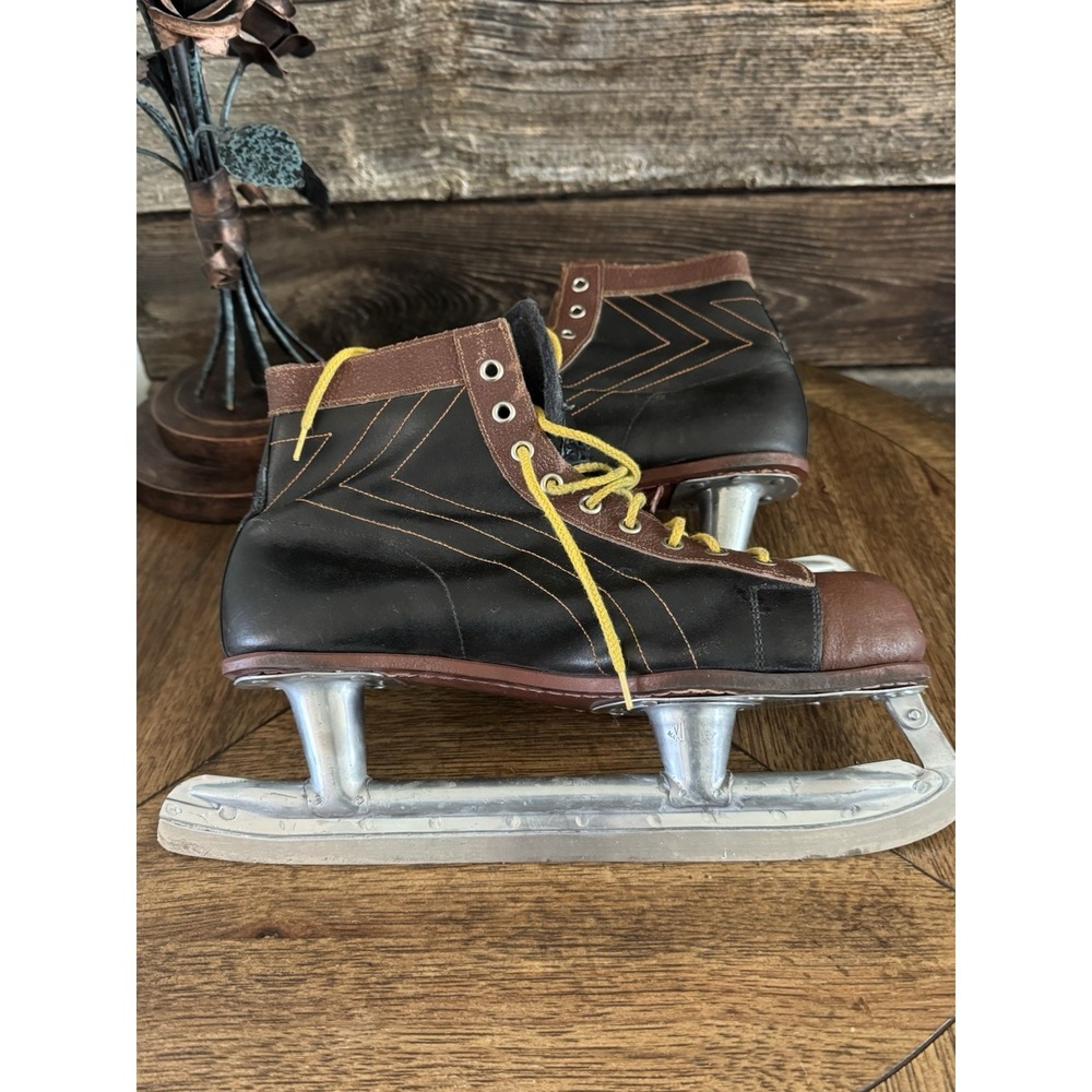 Vintage 1950s Leather Two-Tone Mens Ice Hockey Skates Viking Blades Canada Sz 11